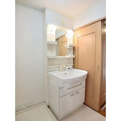 グランデ　カーサＥ 201【管理NO：1-013909705-02010】 ★家具家電は申し込み後に搬入しますの物件画像