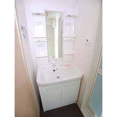 キャッスル　ガーデン 202【管理NO：1-018479101-02020】 ★家具家電は申し込み後に搬入しますの物件画像