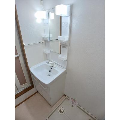 ホワイト・リバー 202【管理NO：1-010797901-02020】 ★家具家電は申し込み後に搬入しますの物件画像