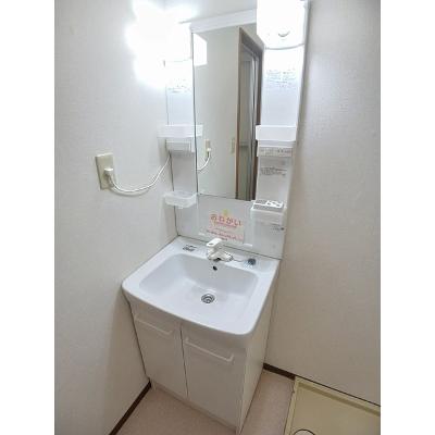 ローフィルド 401【管理NO：1-007619701-04010】 ★家具家電は申し込み後に搬入します★の物件画像