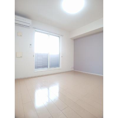 コッティ・プリムローズ 204【管理NO：1-018653801-02040】 ★家具家電は申し込み後に搬入しますの物件画像