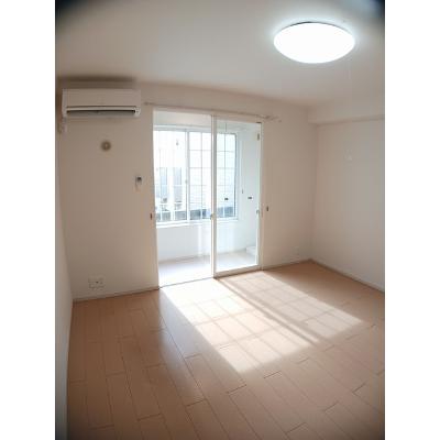 ルミエール 101【管理NO：1-018228801-01010】 ★家具家電は申し込み後に搬入します★の物件画像