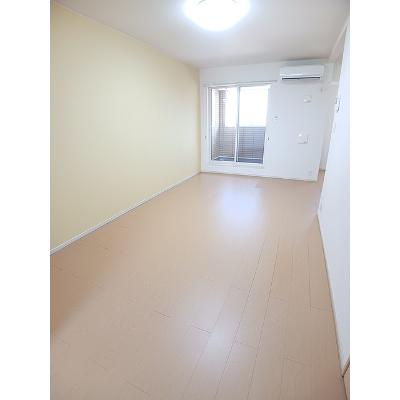 薔薇Ⅱ 203【管理NO：1-017665402-02030】 ★家具家電は申し込み後に搬入します★の物件画像