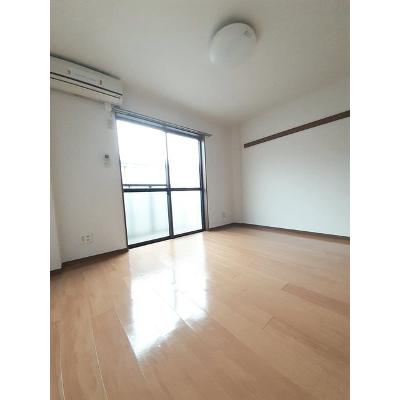 イグレック。楯　Ｂ 101【管理NO：1-009744102-01010】 ★家具家電は申し込み後に搬入します★の物件画像