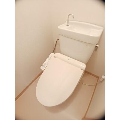 エルディムピーチ 201【管理NO：1-001625101-02010】 ★家具家電は申し込み後に搬入します★の物件画像