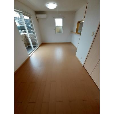 エアリ－ 101【管理NO：1-015796601-01010】 ★家具家電は申し込み後に搬入します★の物件画像