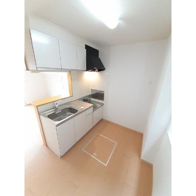 エアリ－ 101【管理NO：1-015796601-01010】 ★家具家電は申し込み後に搬入します★の物件画像