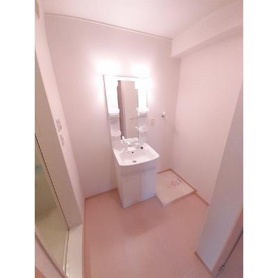 エアリ－ 101【管理NO：1-015796601-01010】 ★家具家電は申し込み後に搬入します★の物件画像