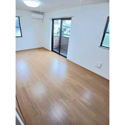 ヴィオラ 102【管理NO：1-014119001-01020】 ★家具家電は申し込み後に搬入します★の物件画像