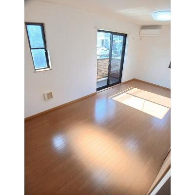 ヴィオラ 101【管理NO：1-014119001-01010】 ★家具家電は申し込み後に搬入します★の物件画像