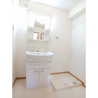 ヴィオラ 101【管理NO：1-014119001-01010】 ★家具家電は申し込み後に搬入します★の物件画像