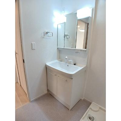 クリスタルコートＪ３ 102【管理NO：1-028438901-01020】 ★家具家電は申し込み後に搬入します★の物件画像