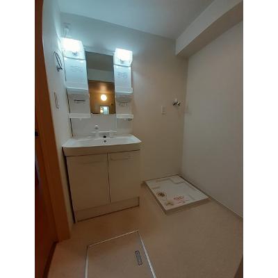 リヴェールⅦ 202【管理NO：1-019392102-02020】 ★家具家電は申し込み後に搬入します★の物件画像