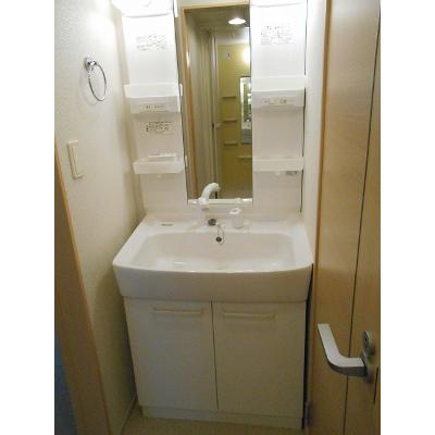 笑顔館Ｂ 103【管理NO：1-018236902-01030】 ★家具家電は申し込み後に搬入します★の物件画像