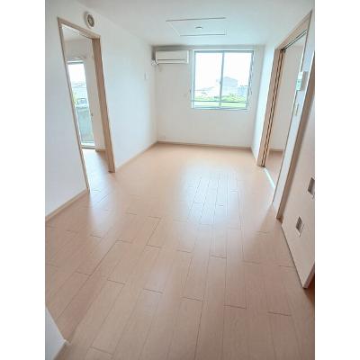カーサ　ディ　ファーロ 202【管理NO：1-018107301-02020】 ★家具家電は申し込み後に搬入します★の物件画像