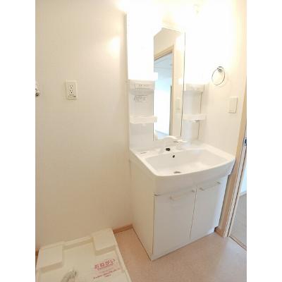 カーサ　ディ　ファーロ 202【管理NO：1-018107301-02020】 ★家具家電は申し込み後に搬入します★の物件画像