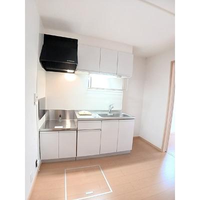 カルトナージュ 101【管理NO：1-016967401-01010】 ★家具家電は申し込み後に搬入します★の物件画像