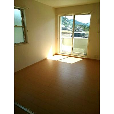 ブルーシャトー 105【管理NO：1-016725401-01040】 ★家具家電は申し込み後に搬入します★の物件画像