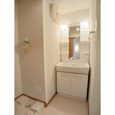 シュティル港町 202【管理NO：1-015466401-02020】 ★家具家電は申し込み後に搬入します★の物件画像