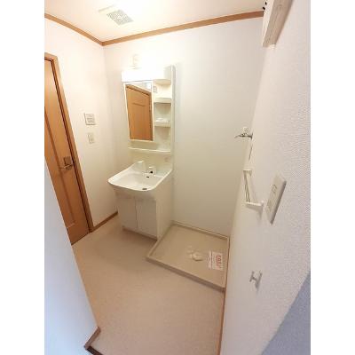 サンシャイン　セレノ 203【管理NO：1-012067301-02030】 ★家具家電は申し込み後に搬入しますの物件画像