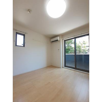 メイビオーラⅢ 101【管理NO：1-022513301-01010】 ★家具家電は申し込み後に搬入しますの物件画像