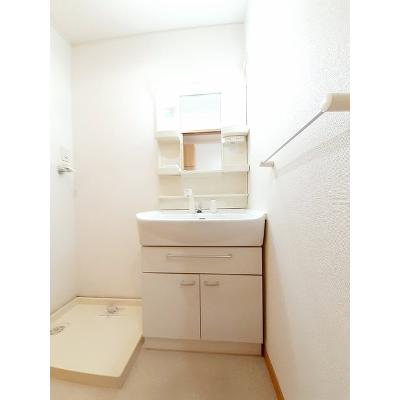 イベール　パーク 101【管理NO：1-014832201-01010】 ★家具家電は申し込み後に搬入しますの物件画像
