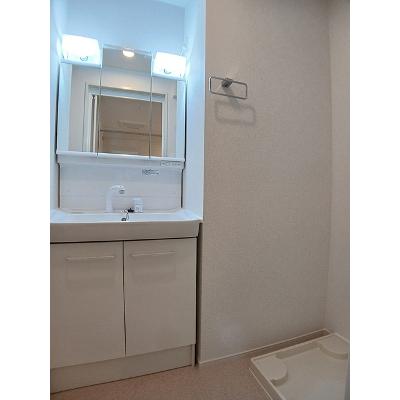 リヴェール 105【管理NO：1-028432201-01040】 ★家具家電は申し込み後に搬入します★ ★2026年10月上旬入居可能★の物件画像