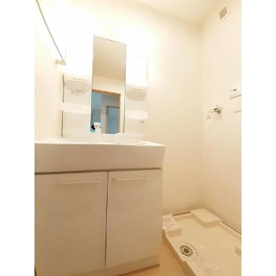 プリムローズＡ 105【管理NO：1-016851201-01040】 ★家具家電は申し込み後に搬入しますの物件画像