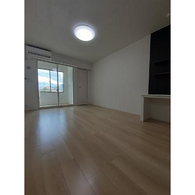 カーサ・フィオーレ　Ⅱ 101【管理NO：1-026981102-01010】 ★家具家電は申し込み後に搬入しますの物件画像