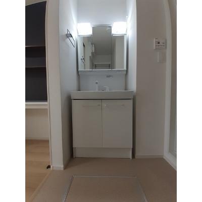 カーサ・フィオーレ　Ⅱ 101【管理NO：1-026981102-01010】 ★家具家電は申し込み後に搬入しますの物件画像