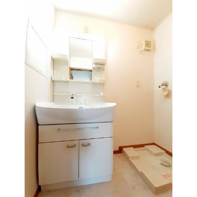 サンフレイム斎院 201【管理NO：1-015262301-02010】 ★家具家電は申し込み後に搬入します★の物件画像