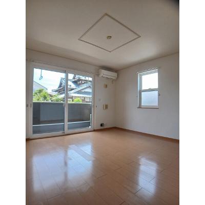 パラッツォＭ 101【管理NO：1-014801301-01010】 ★家具家電は申し込み後に搬入しますの物件画像