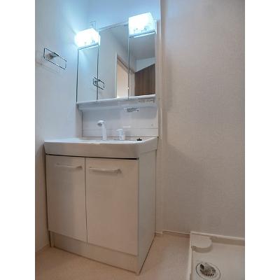 エストレージャⅡ 103【管理NO：1-028360902-01030】 ★家具家電は申し込み後に搬入します★の物件画像