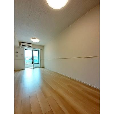葉月 102【管理NO：1-027611201-01020】 ★家具家電は申し込み後に搬入しますの物件画像