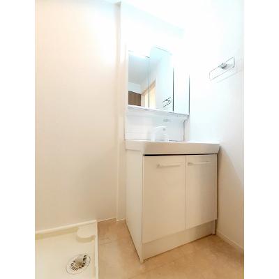 葉月 102【管理NO：1-027611201-01020】 ★家具家電は申し込み後に搬入しますの物件画像