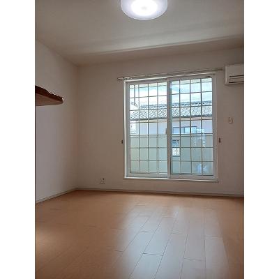 カーサ　はなみずき 201【管理NO：1-018400601-02010】 ★家具家電は申し込み後に搬入します★の物件画像