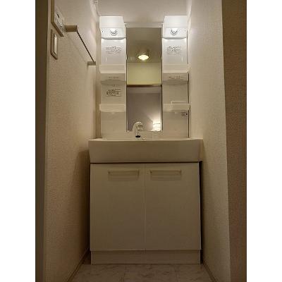 カーサ　はなみずき 201【管理NO：1-018400601-02010】 ★家具家電は申し込み後に搬入します★の物件画像