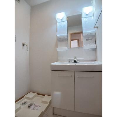 メルヘンライツ 101【管理NO：1-016784701-01010】 ★家具家電は申し込み後に搬入しますの物件画像