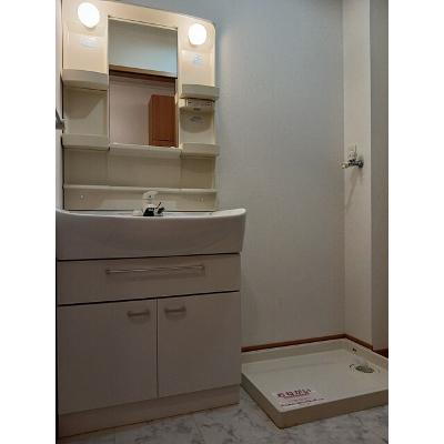 グラン・シャリオ　Ａ 103【管理NO：1-014324101-01030】 ★家具家電は申し込み後に搬入しますの物件画像