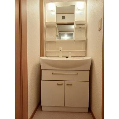 プリムローズⅡ　Ｂ 102【管理NO：1-013282202-01020】 ★家具家電は申し込み後に搬入します★の物件画像