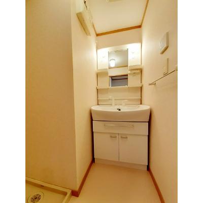 ブルームンＢ 201【管理NO：1-013147602-02010】 ★家具家電は申し込み後に搬入します 2026年07月下旬入居可能の物件画像