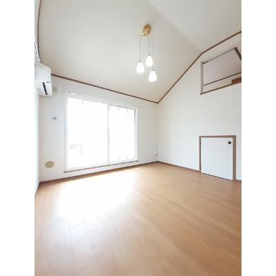 オリージャ　Ⅲ 205【管理NO：1-010307701-02040】 ★家具家電は申し込み後に搬入します★の物件画像