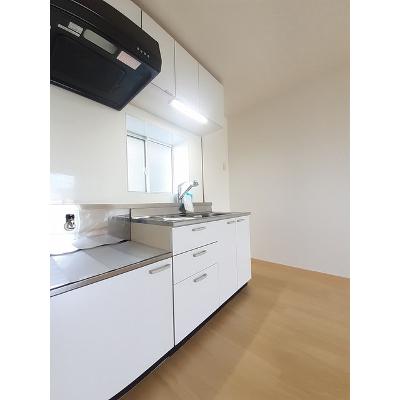 エルディム小栗 102【管理NO：1-009305901-01020】 ★家具家電は申し込み後に搬入します 2026年07月下旬入居可能の物件画像