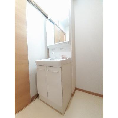 エルディム小栗 102【管理NO：1-009305901-01020】 ★家具家電は申し込み後に搬入します 2026年07月下旬入居可能の物件画像