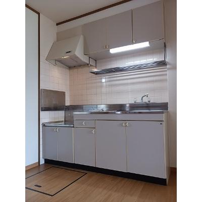 ウゴモリハイツ 102【管理NO：1-007050601-01020】 ★家具家電は申し込み後に搬入しますの物件画像