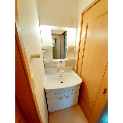 プリムローズ　Ｂ 103【管理NO：1-014249802-01030】 ★家具家電は申し込み後に搬入しますの物件画像