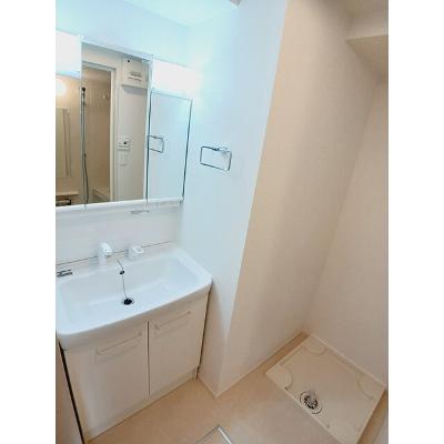 ダンケリーナ 103【管理NO：1-028334901-01030】 ★家具家電は申し込み後に搬入しますの物件画像