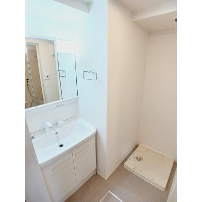 メゾンドラフォーレリーヴル　Ⅲ 102【管理NO：1-028314901-01020】 ★家具家電は申し込み後に搬入します★の物件画像