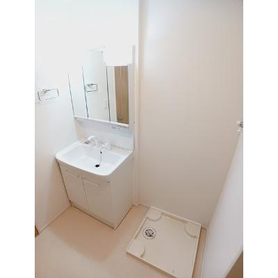 Ｌｕｎａ＆Ｌａ（ルナアンドラ） 105【管理NO：1-028284901-01050】 ★家具家電は申し込み後に搬入します★の物件画像