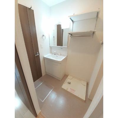 ベッラ　ヴィタ 201【管理NO：1-025523901-02010】 ★家具家電は申し込み後に搬入します★の物件画像